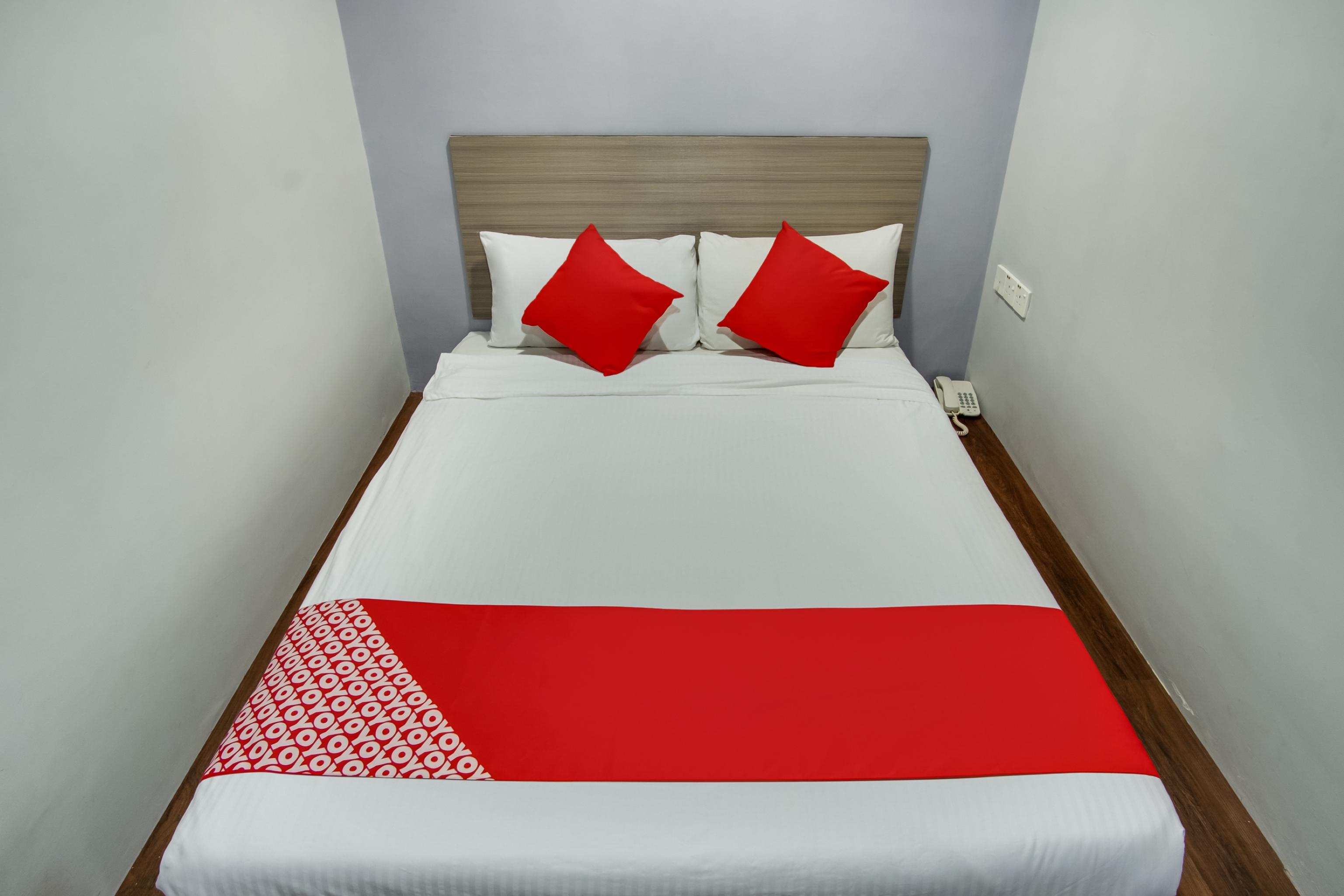 Oyo 89480 Dream House Hotel Skudai Ngoại thất bức ảnh