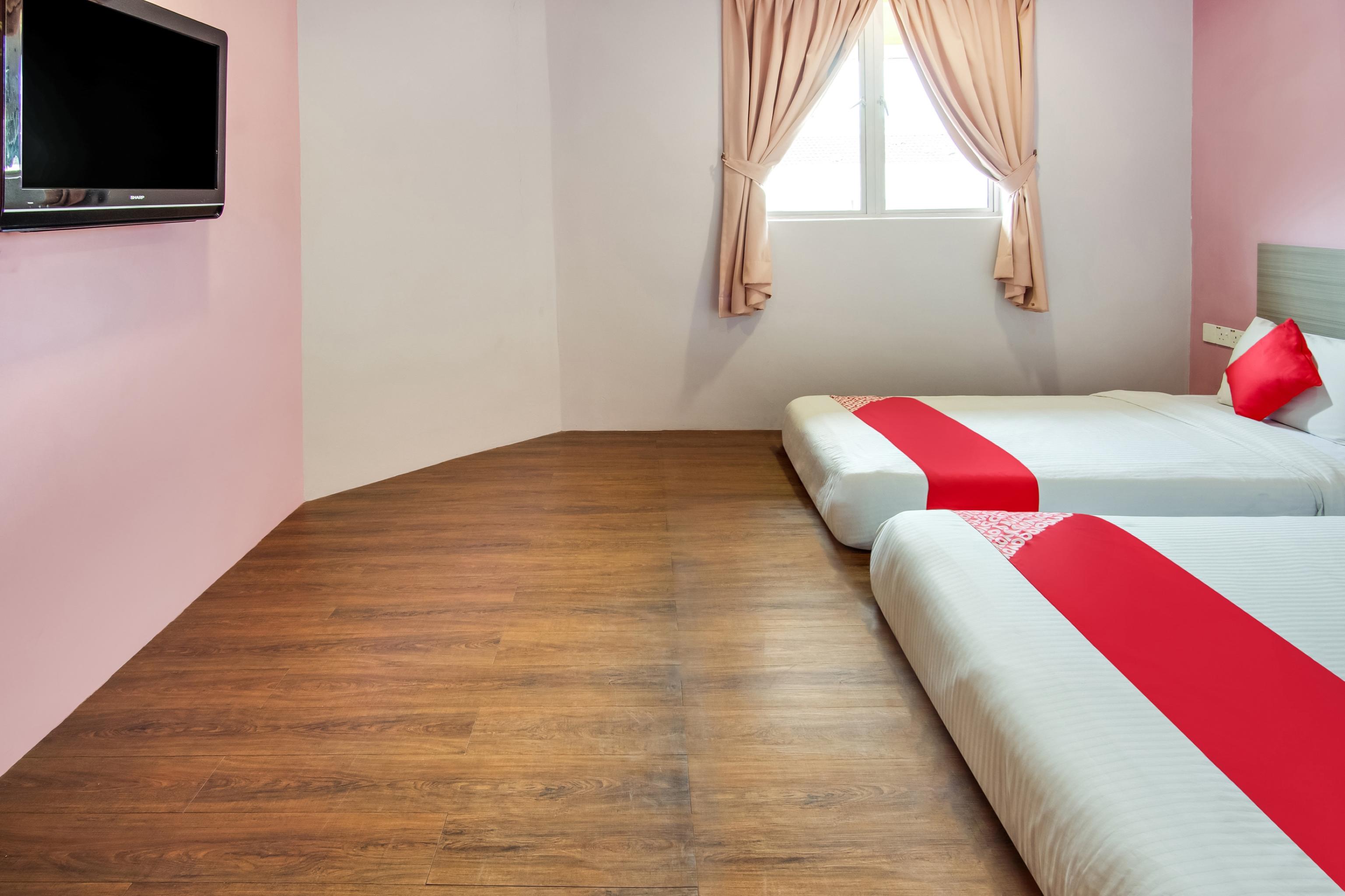 Oyo 89480 Dream House Hotel Skudai Ngoại thất bức ảnh