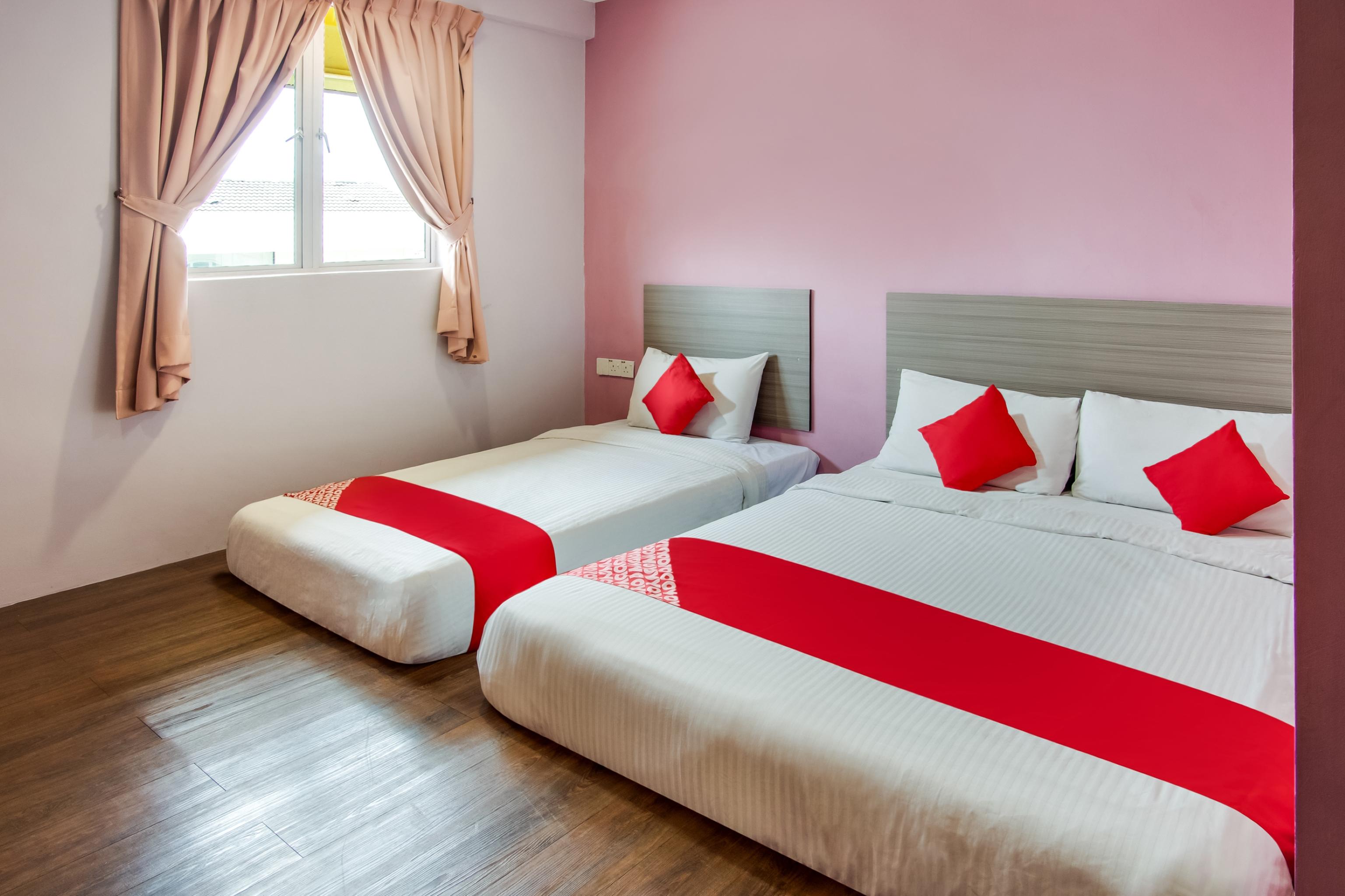 Oyo 89480 Dream House Hotel Skudai Ngoại thất bức ảnh