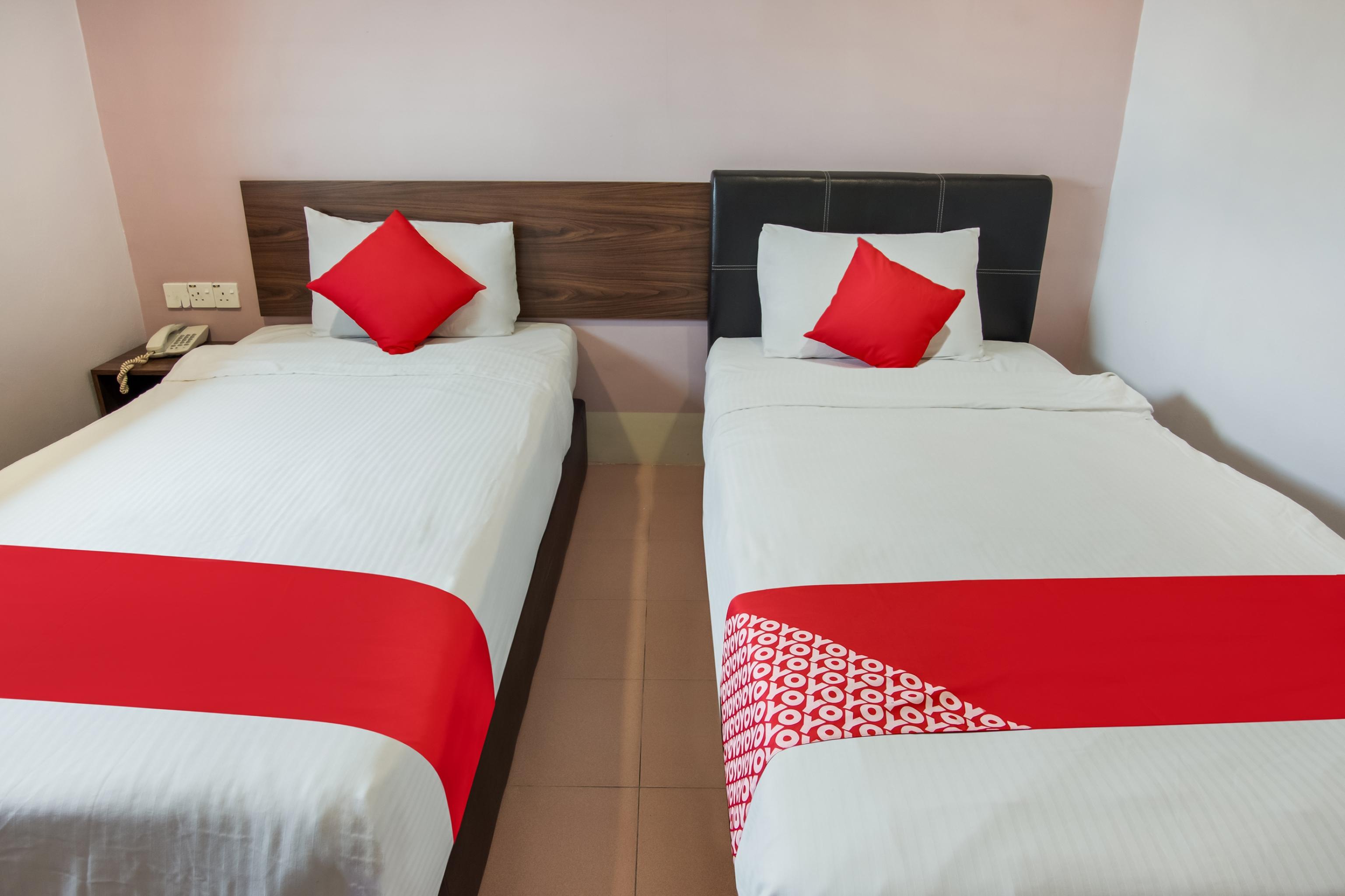 Oyo 89480 Dream House Hotel Skudai Ngoại thất bức ảnh