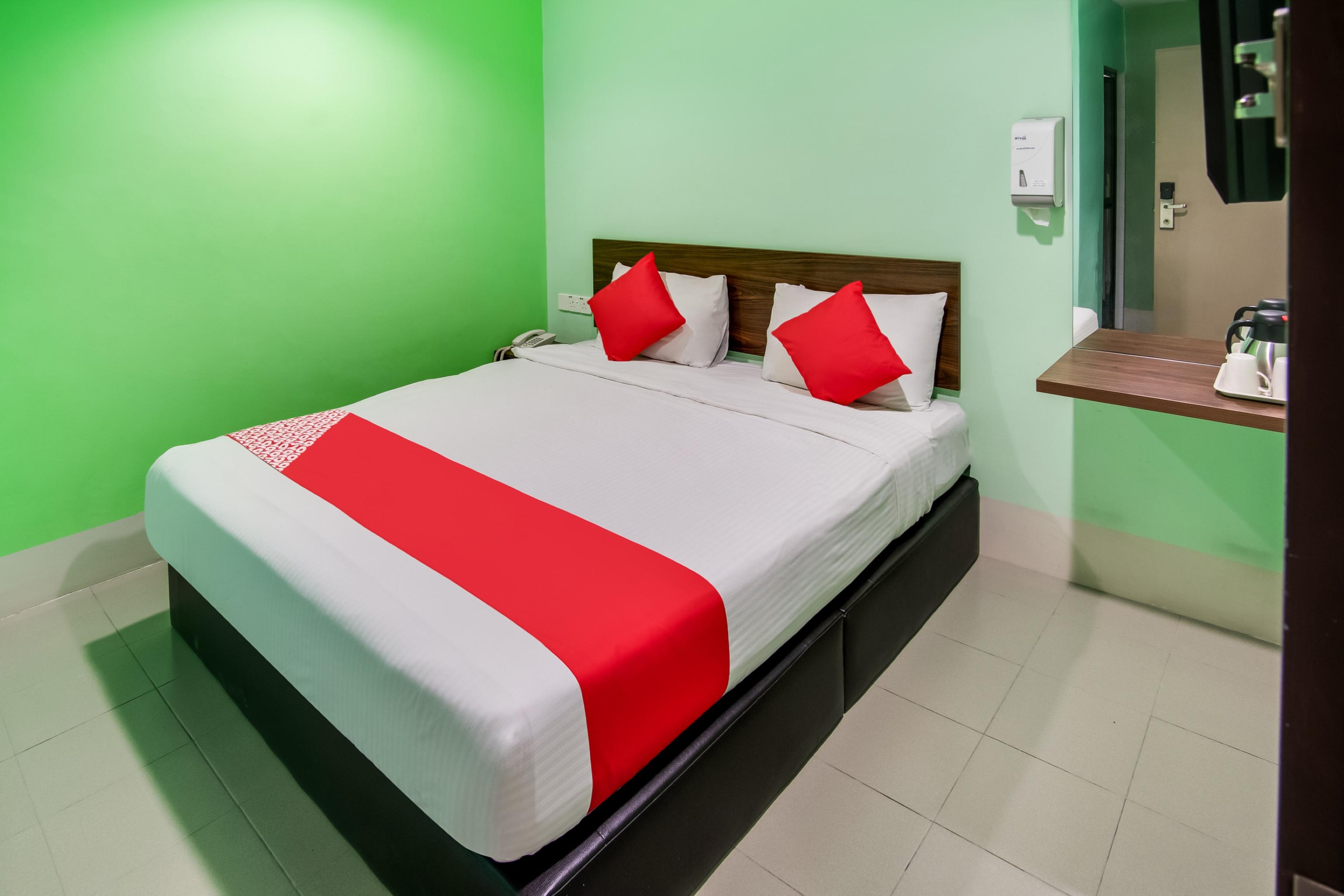 Oyo 89480 Dream House Hotel Skudai Ngoại thất bức ảnh