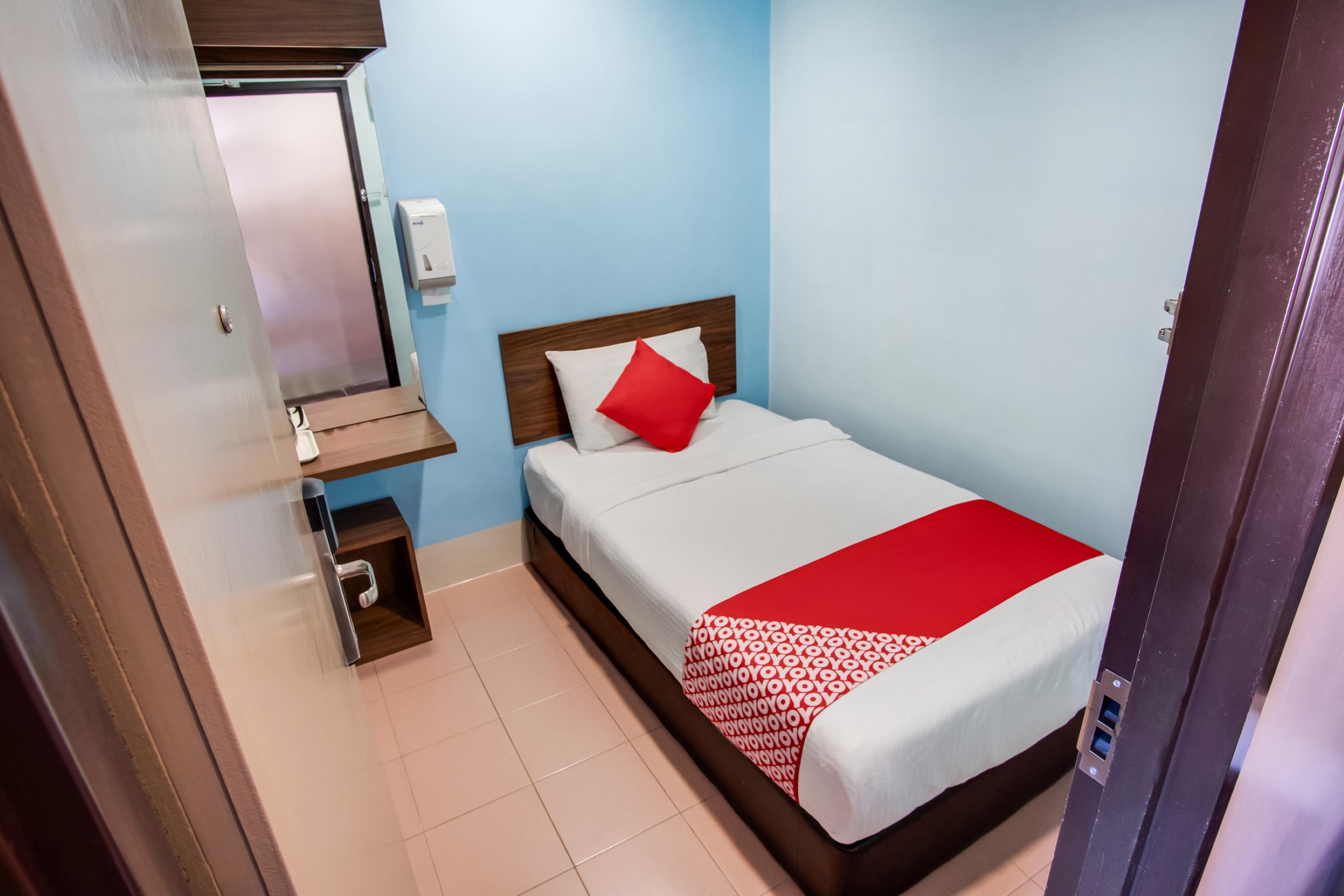 Oyo 89480 Dream House Hotel Skudai Ngoại thất bức ảnh