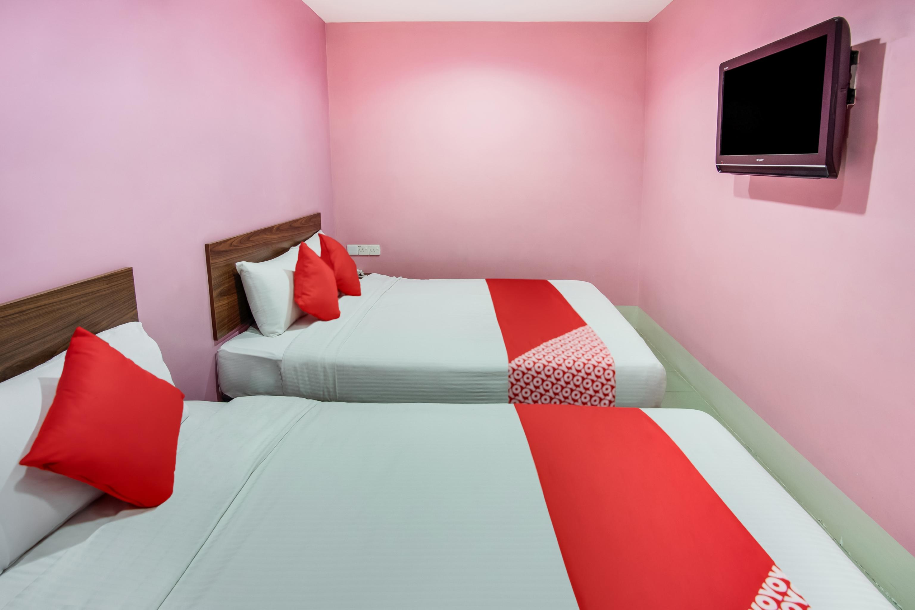 Oyo 89480 Dream House Hotel Skudai Ngoại thất bức ảnh