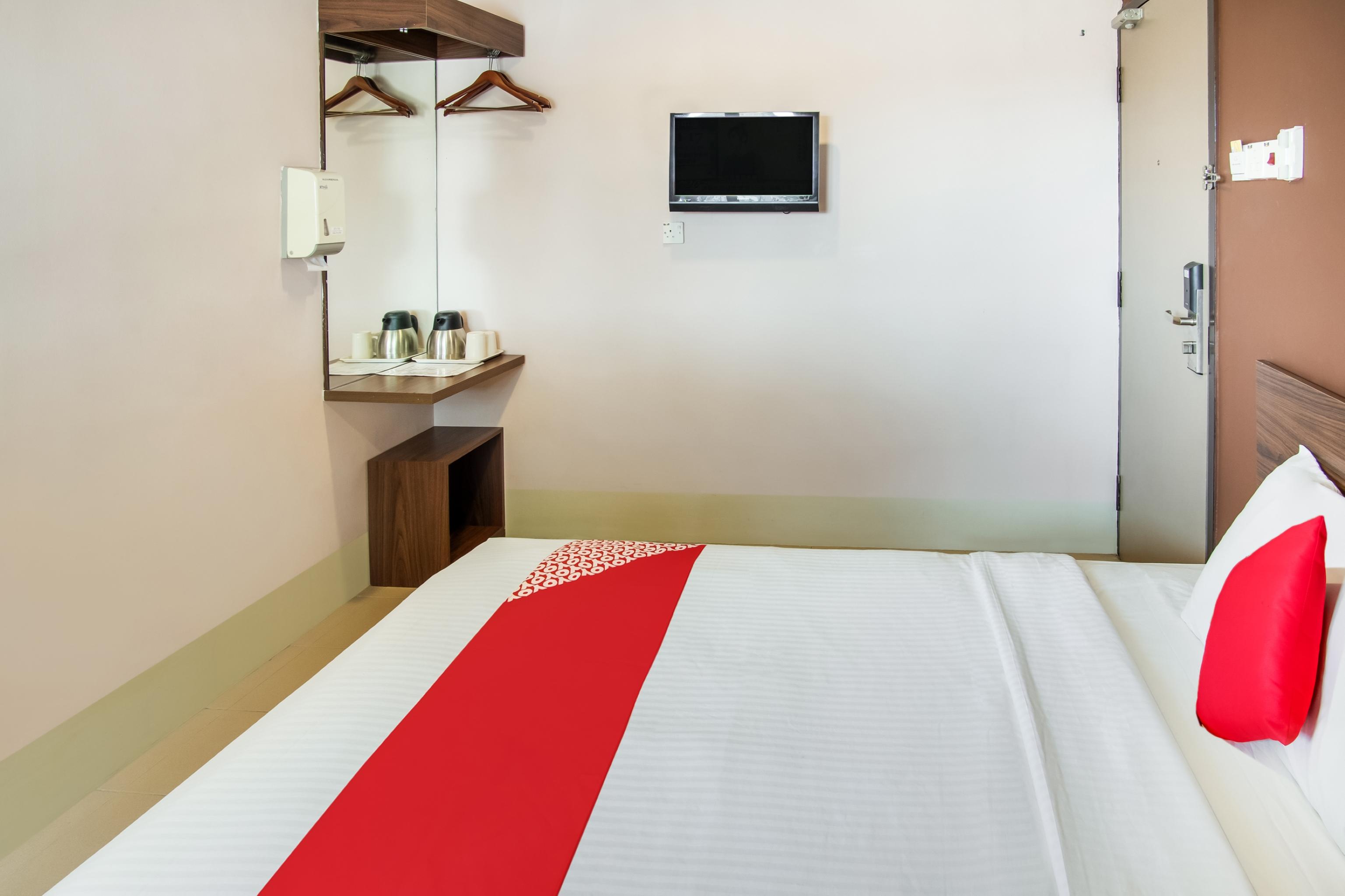 Oyo 89480 Dream House Hotel Skudai Ngoại thất bức ảnh