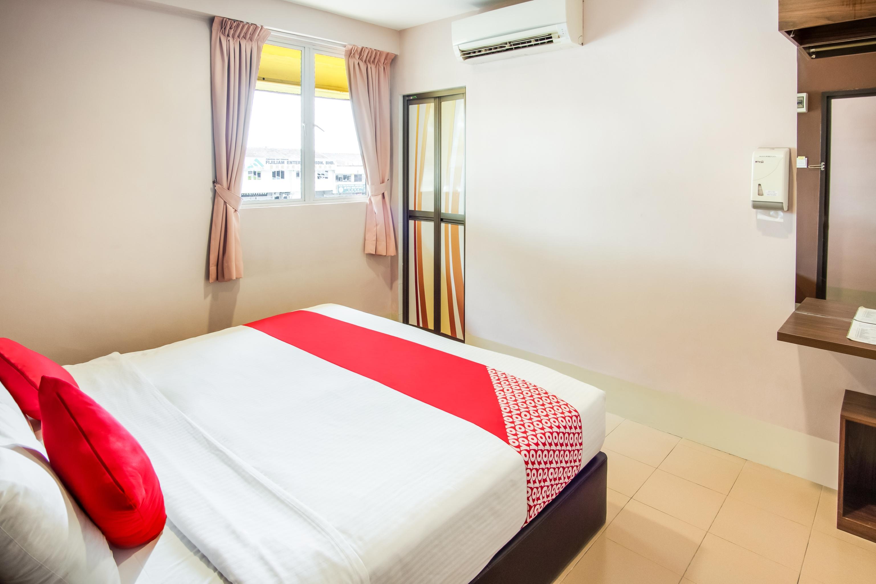 Oyo 89480 Dream House Hotel Skudai Ngoại thất bức ảnh