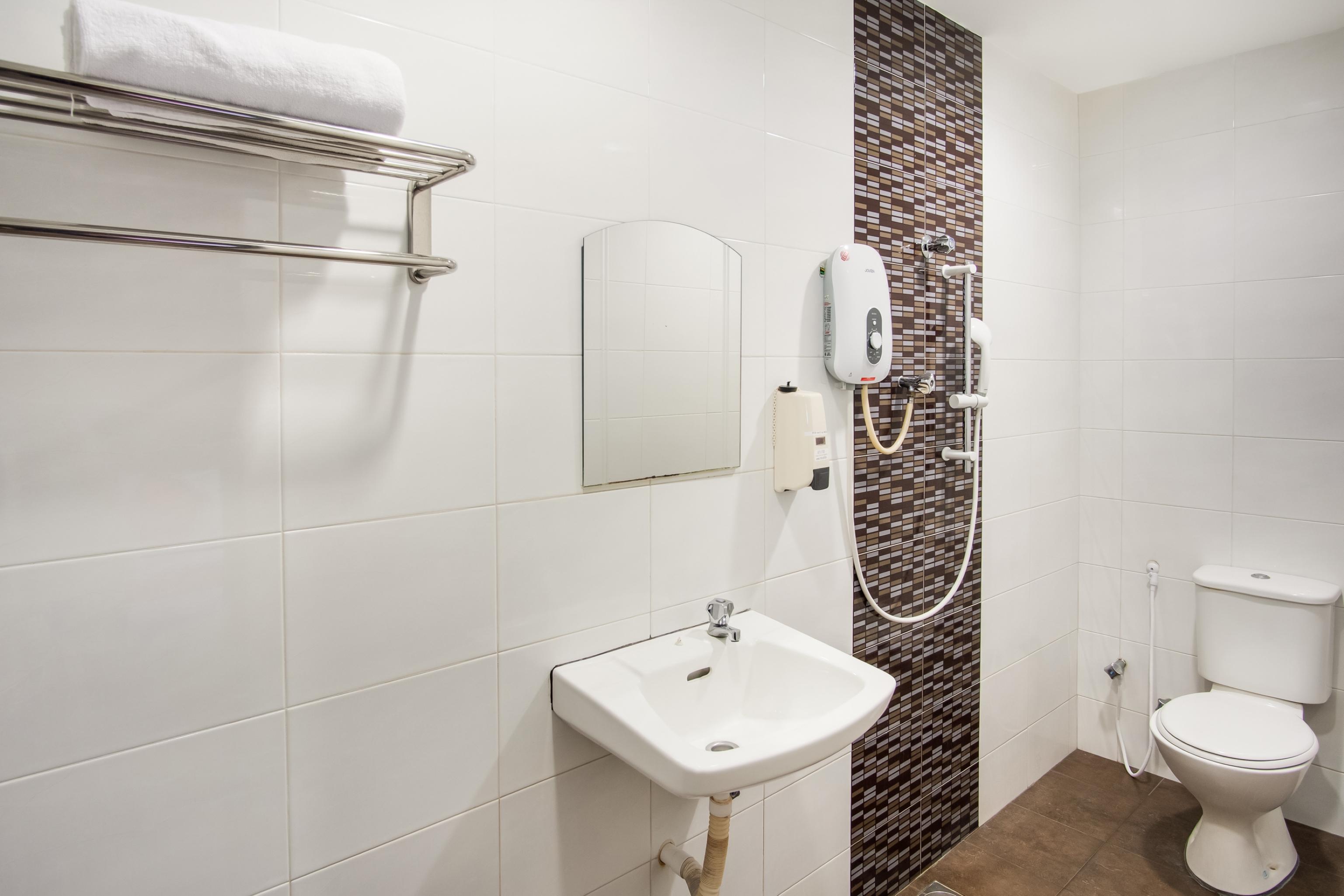 Oyo 89480 Dream House Hotel Skudai Ngoại thất bức ảnh