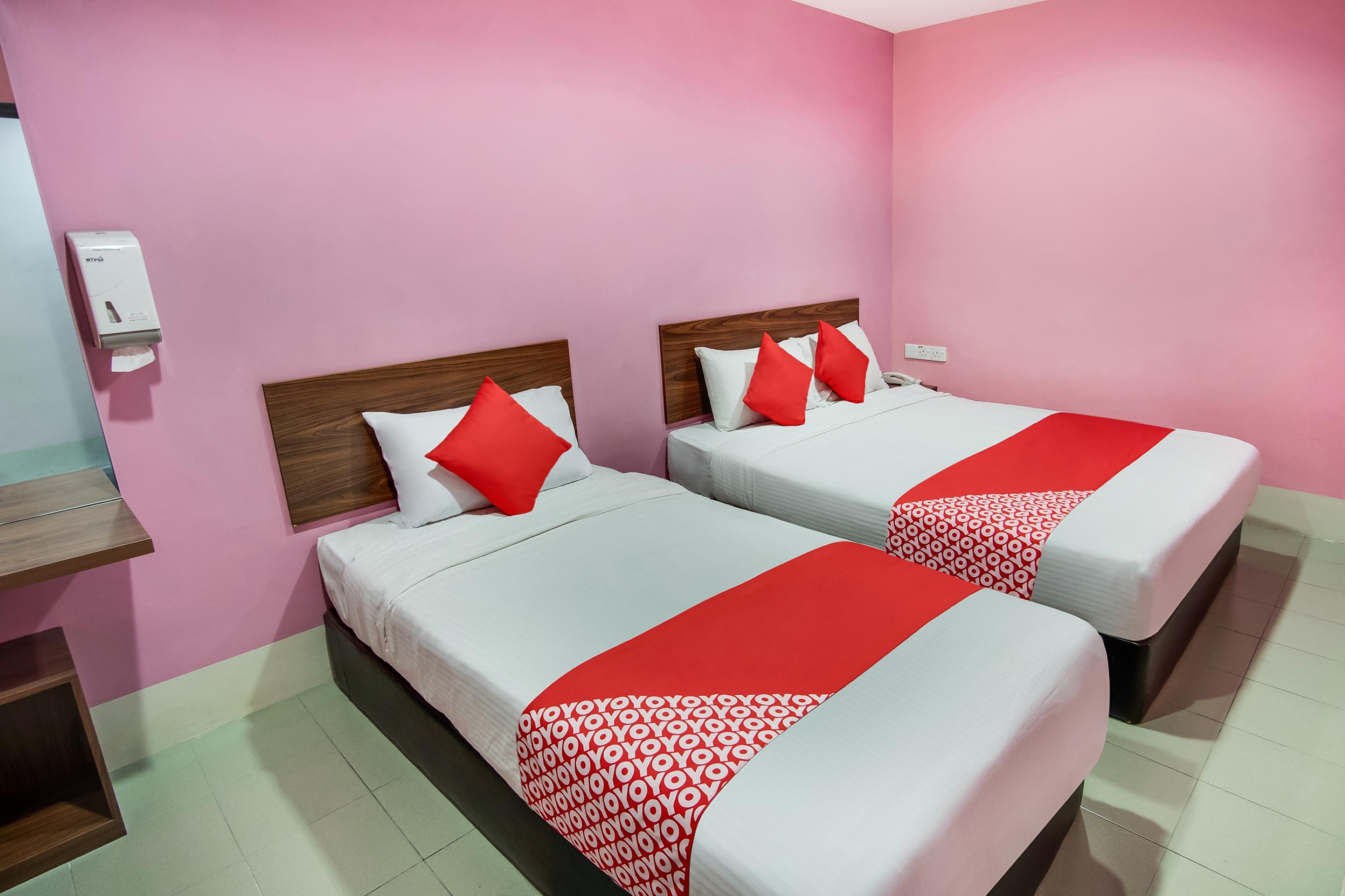 Oyo 89480 Dream House Hotel Skudai Ngoại thất bức ảnh