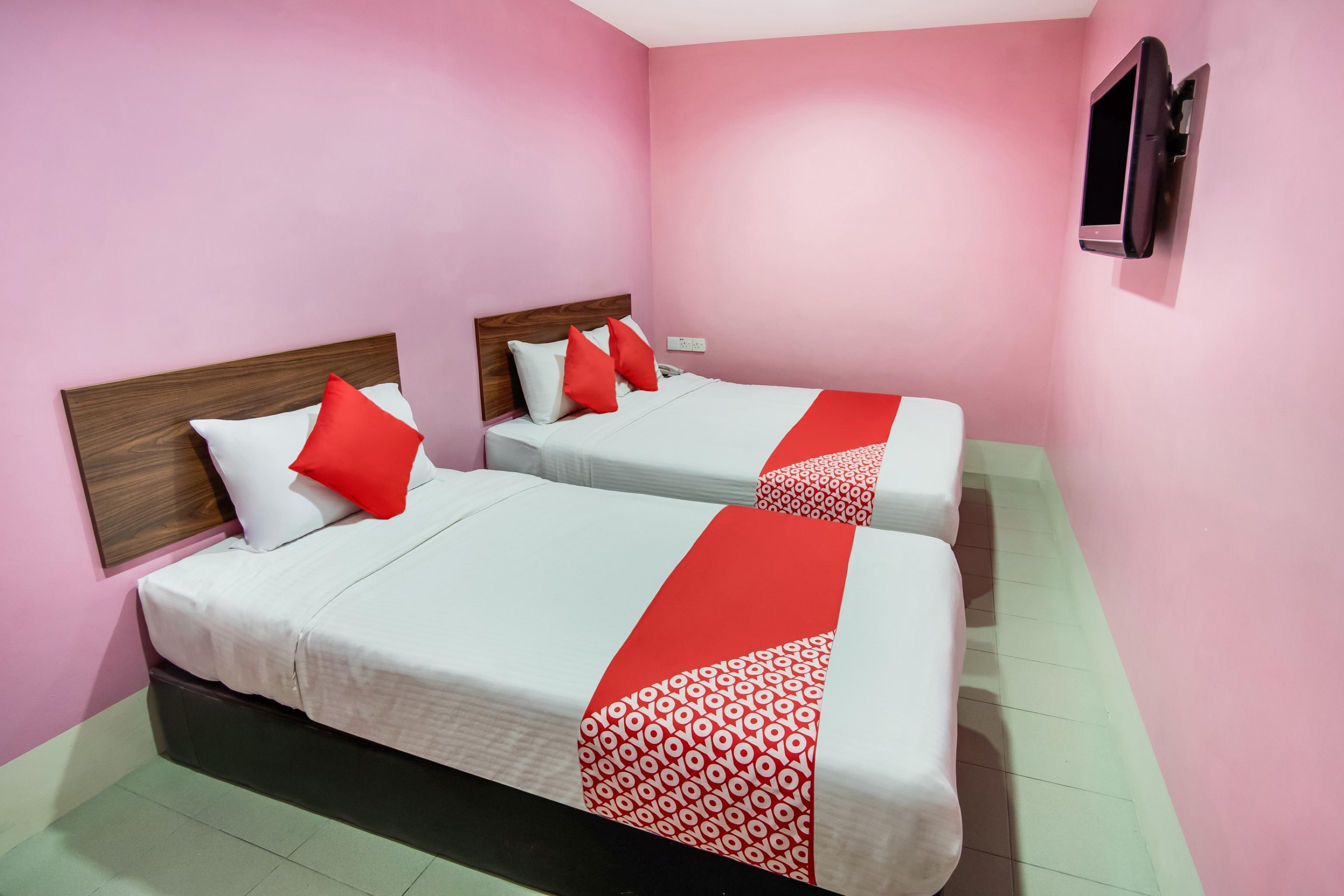 Oyo 89480 Dream House Hotel Skudai Ngoại thất bức ảnh