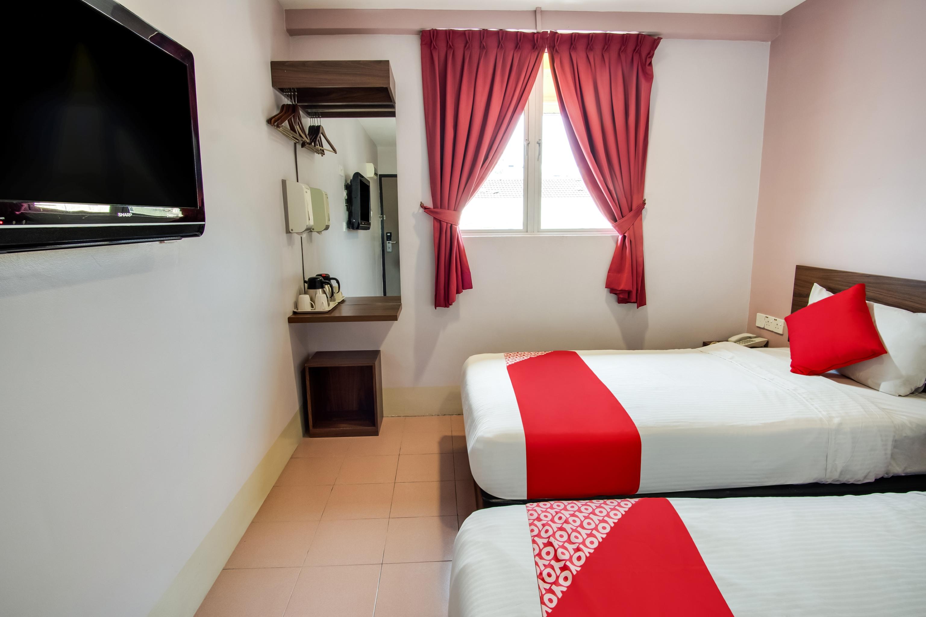 Oyo 89480 Dream House Hotel Skudai Ngoại thất bức ảnh