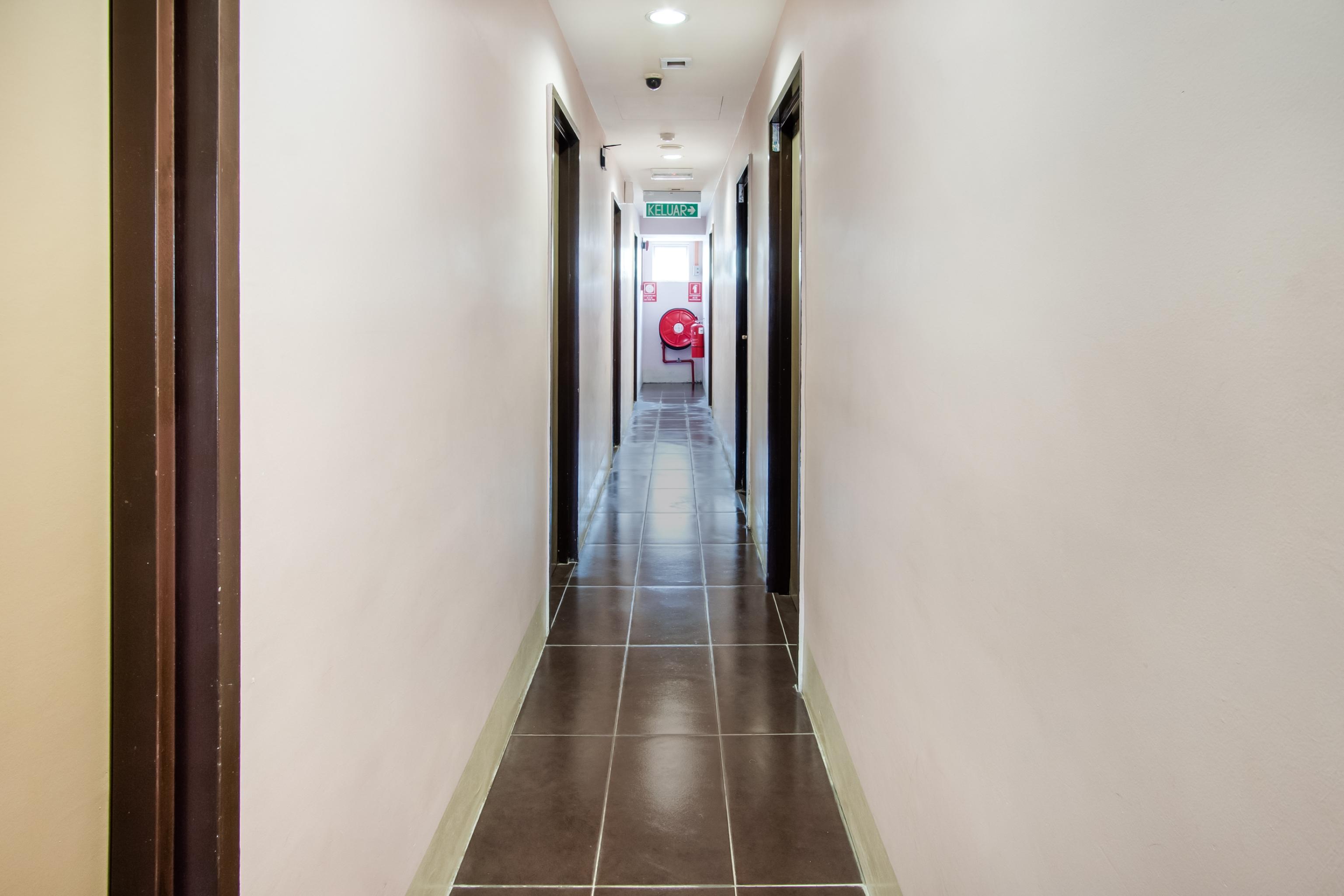 Oyo 89480 Dream House Hotel Skudai Ngoại thất bức ảnh