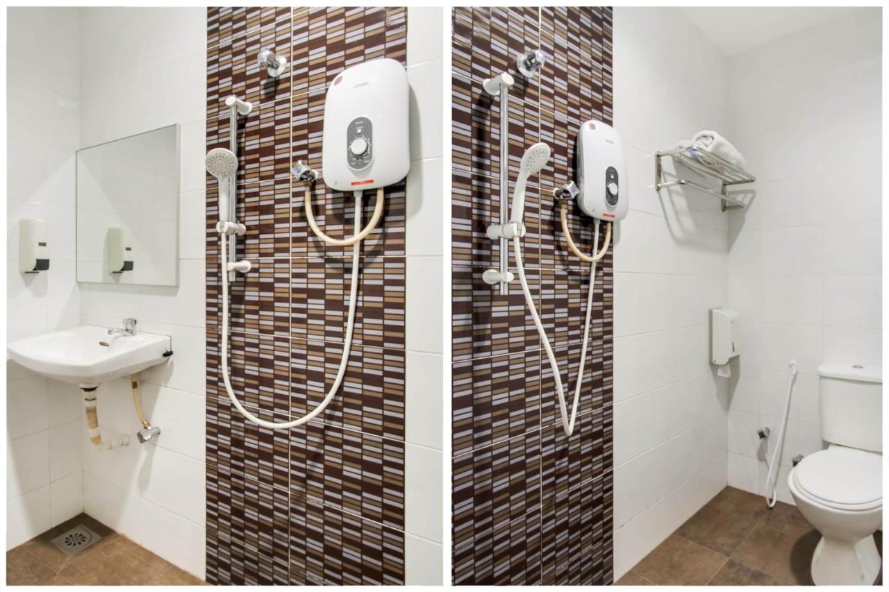 Oyo 89480 Dream House Hotel Skudai Ngoại thất bức ảnh