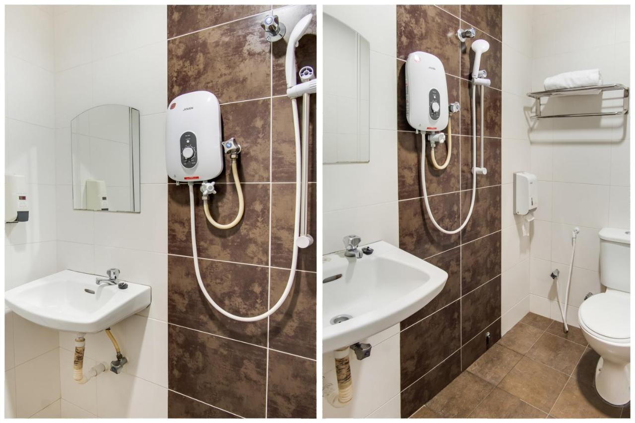 Oyo 89480 Dream House Hotel Skudai Ngoại thất bức ảnh